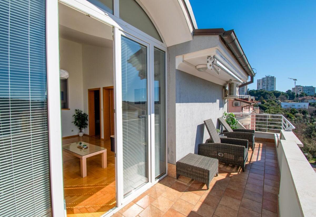 Apartment Vallis On The Lungomare, Near The Sea *